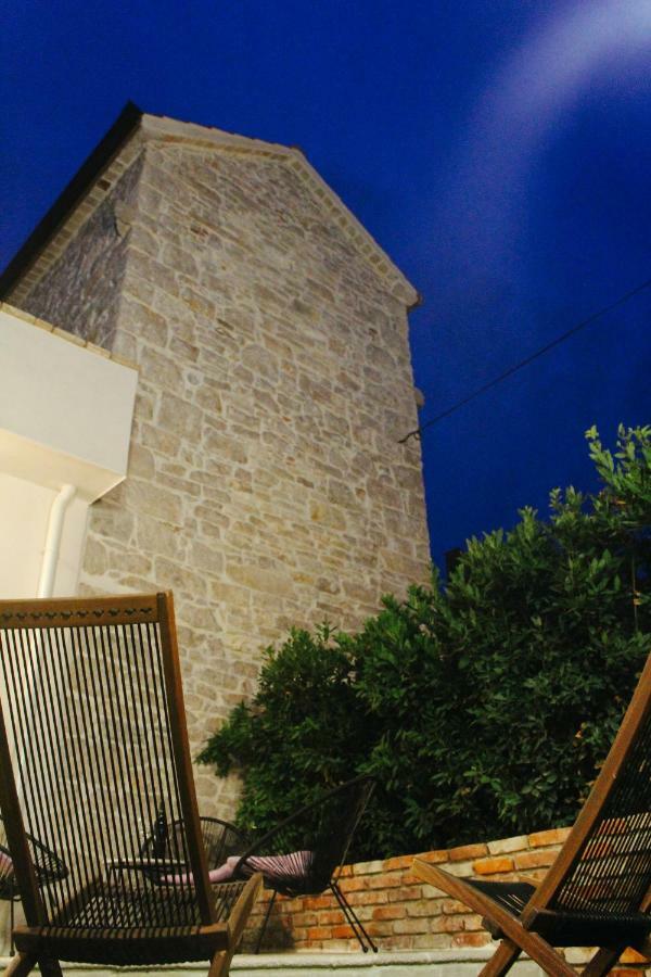 Old House Apartamento Sveti Filip i Jakov Exterior foto